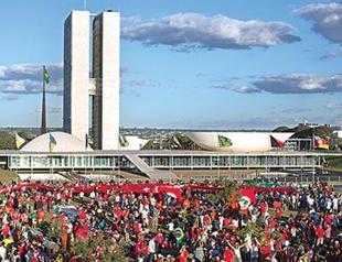 Differences and similarities between the economies of Brazil and Turkey