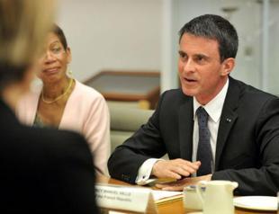 French PM says all Australian submarines to be built in Australia