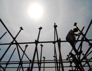 Top China paper warns of crisis risk over debt