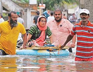 Over 200 families feared buried by landslides in Sri Lanka