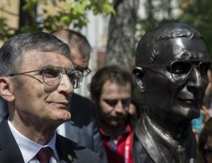 Nobel laureate Sancar to donate Nobel medal replica to Istanbul University