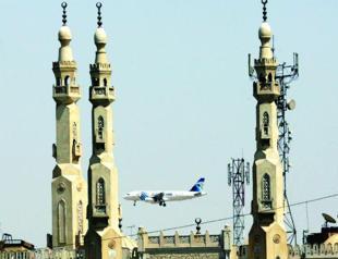 Egypt president says no theory favoured on EgyptAir crash