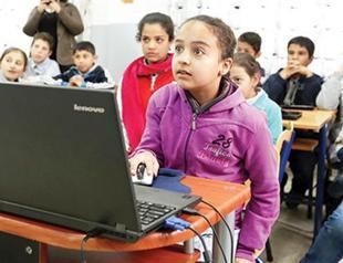 IT schemes aim to save Syrian refugee women from early marriage