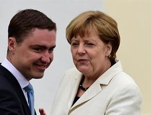 Estonian PM doesnt rule out taking refugees direct from Turkey