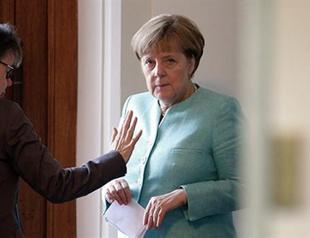 Merkel says she is not worried about EU-Turkey migrant deal