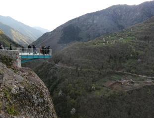 Turkey’s highest glass terrace draws interest
