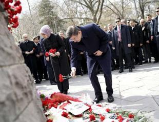 Turkish PM visits site of March 13 attack to commemorate victims