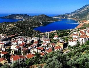 NGOs demand halt to airport project in Kaş