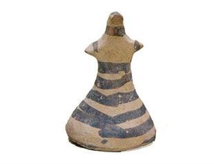 Ancient sculpture of bell-skirted woman draws interest at Malatya Museum