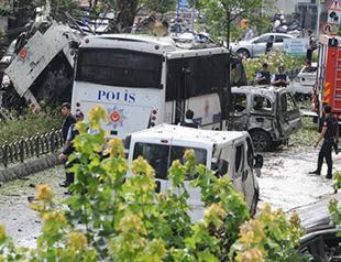 Car bomb kills at least 11 in central Istanbul