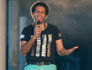 A Cuban musician in Istanbul, Yanssel Castellon