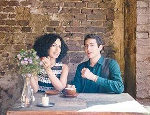 Şahin and Mintus share the same stage