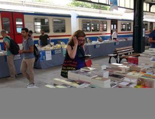 Books and trains share journey in Istanbuls Haydarpaşa station