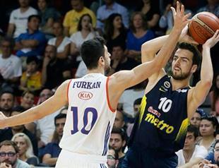 Efes bounces back in Turkish league title series against Fenerbahçe