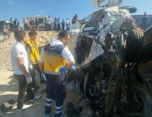 Ten workers killed in car crash in central Turkey