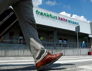 Fraport says Frankfurt passenger traffic down on security fears for Turkey, North Africa