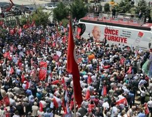 Thousands gather in Ankara to support CHP leader after ‘bullet’ incident