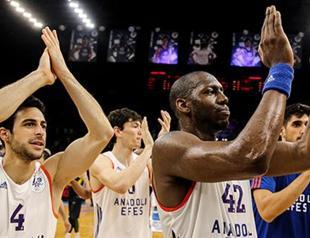 Efes rallies from 16 down to stay alive