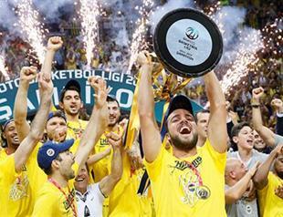 Fenerbahçe claims basketball league