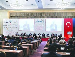 Leaders of region discuss war and peace in summit closure