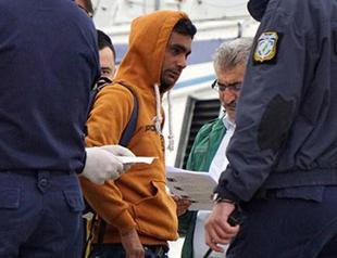 Greece sends more migrants to Turkey