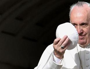 Pope reaches out to divorcees but holds line on homosexuality