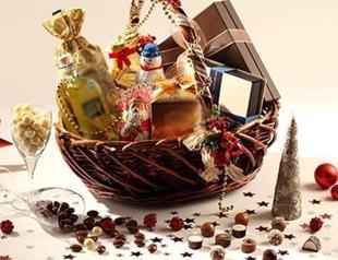 Prohibition of alcohol in New Year’s gift baskets ‘interference in lifestyles’: Prosecutor