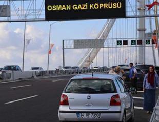 Selfie-takers fined for stopping on world’s fourth-longest suspension bridge in Turkey