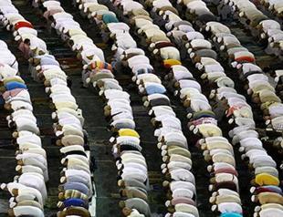 Millions of Muslims across the world mark Eid al-Fitr