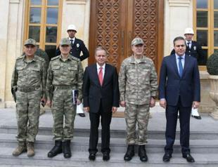 Military, intel chiefs visit city by Syria border after ISIL shellings