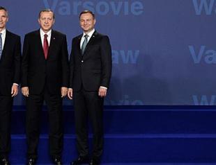 Erdoğan pushes for support against terrorism at NATO summit