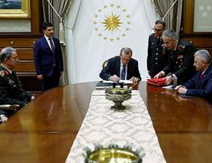 Turkey’s top brass remains in posts after post-coup attempt reshuffle