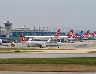 Istanbul’s airport reopens, flights resume after coup attempt