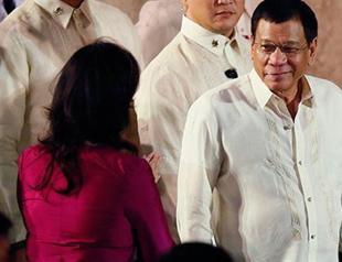 Philippines’ Duterte declares communist ceasefire