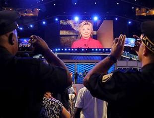 Democrat Clinton makes history, wins US presidential nomination