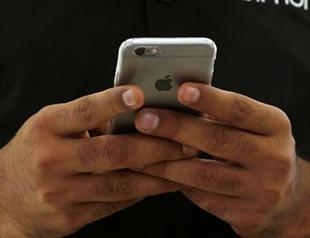 As iPhone sale sag, Apple touts apps and services instead