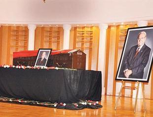 Turkish historian Halil İnalcık laid to rest in Istanbuls Fatih