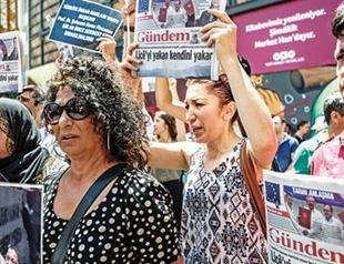 Police raid houses of Özgür Gündem writers, detains journalists in Istanbul