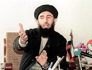 Afghanistan signs draft accord with militant leader