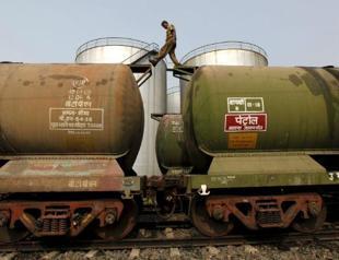 India pays part of Iran oil dues ahead of Modi visit