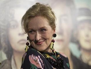 Meryl Streep makes music, badly, in Florence Foster Jenkins