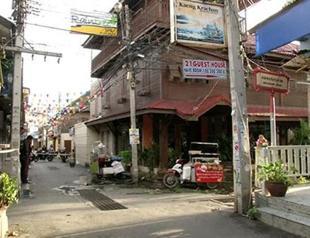 Thai police say wave of attacks connected, one arrested