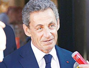 Deja vu in France as Sarkozy sets up presidential rematch