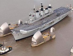 Former UK aircraft carrier en route to Turkey for scrap