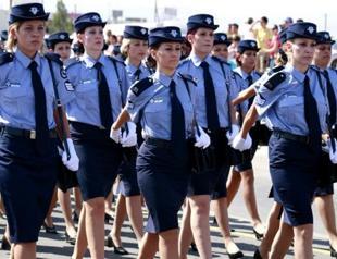 Turkey permits female police officers to wear headscarves