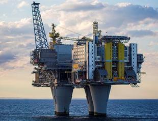 Oil up as Russia, Saudi agree cooperation on price but not freeze