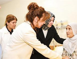 Minister, women NGOs visit Gaziantep attack victims