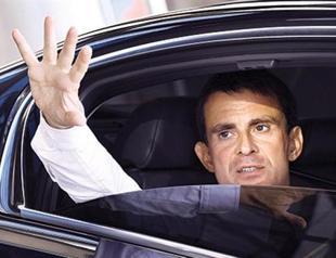 Frances premier warns of new attacks, 15,000 people on police radar