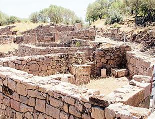 Sculptures show sponsorship existed in ancient times