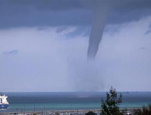 Waterspouts form off southern Turkish coast